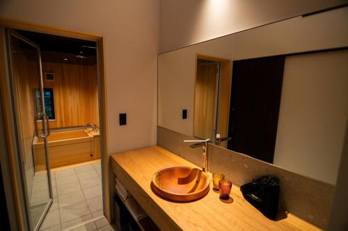 CHIDORI: “Machiya” Two-Story Tatami Bedroom Suite with Hinoki Bath and Courtyard, 70sqm,Non-Smoking