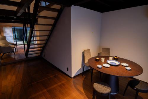 TATEWAKU: "Machiya" Two-Story Suite with Separate Bathhouse and Courtyard, 90sqm, Non-Smoking