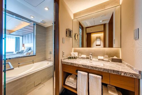 Superior South Twin Room