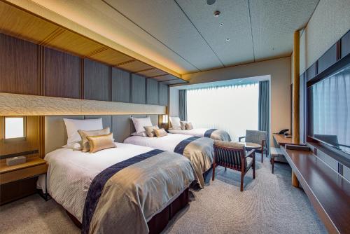 Superior South Triple Room