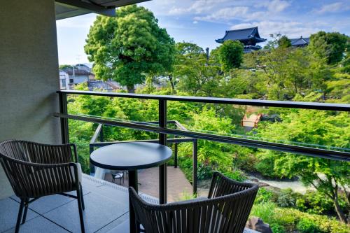 Suite Twin with Garden View