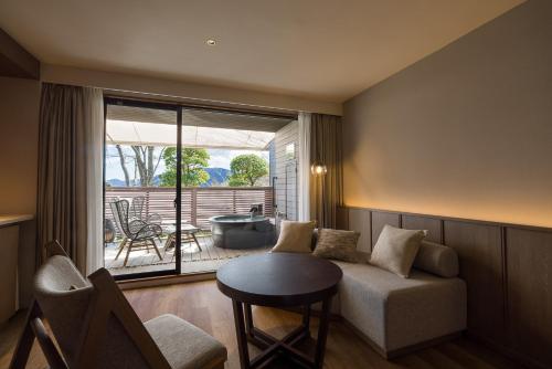 Deluxe Twin Room with private hot spring
