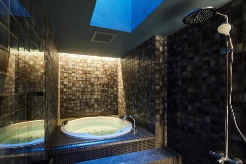 Queen Suite