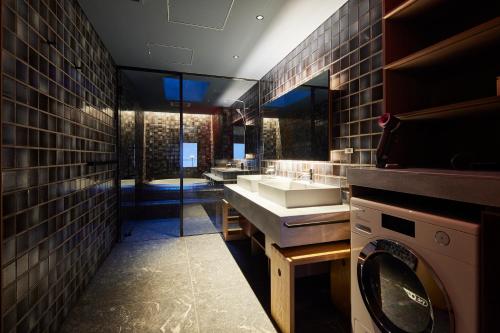 Queen Suite