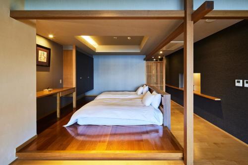 Superior Twin Room with Sea View