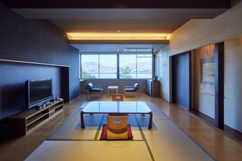 Superior Twin Room with Sea View