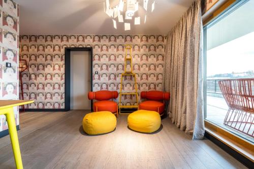 Suite Big in Japan
