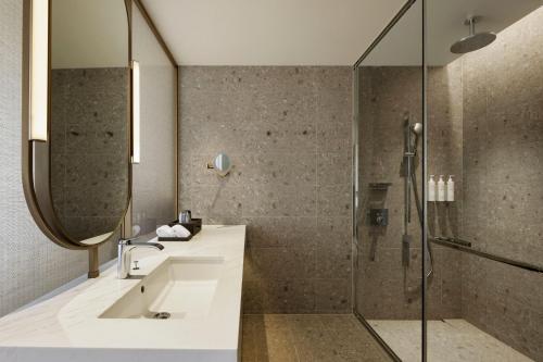 Standard Double Room with Two Double Beds and City View