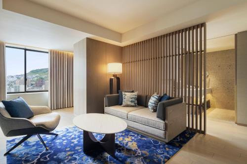 Club King Room - Club Lounge Access