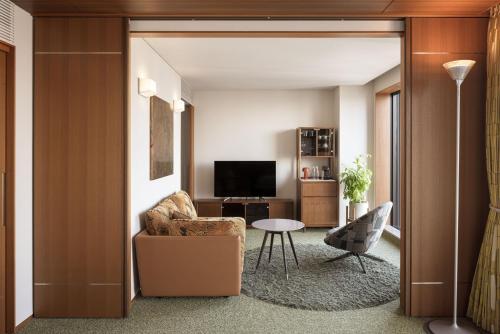 Deluxe Twin Room with City View