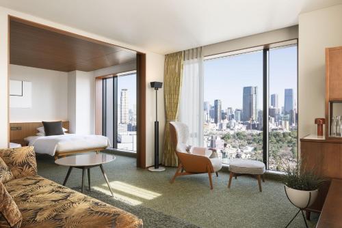 Corner Twin Suite with City View