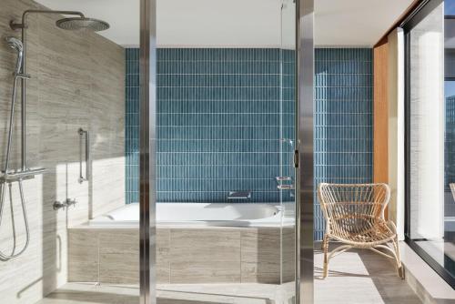 King Suite with City View