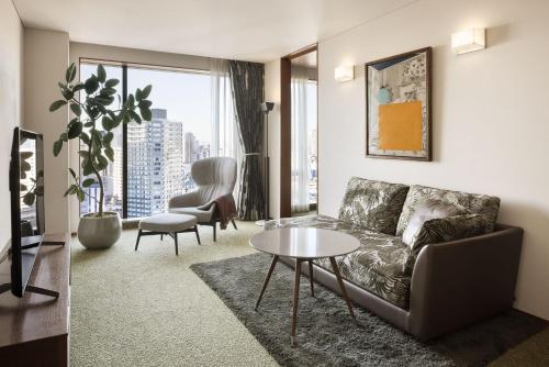 King Suite with City View