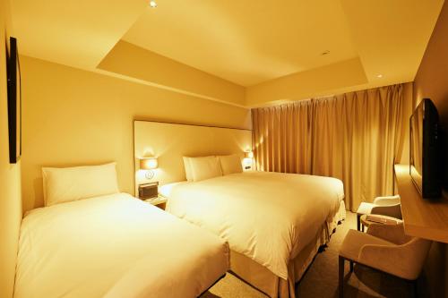 Deluxe King Room with Extra Bed
