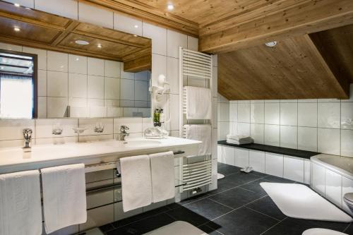 Suite with Sauna