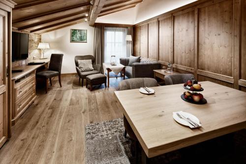 Suite with Sauna
