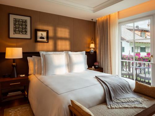 Two-Bedroom Lakeview Suite