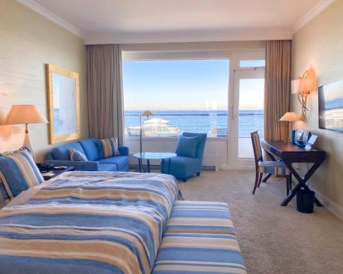 Suite (Sea and Land View)