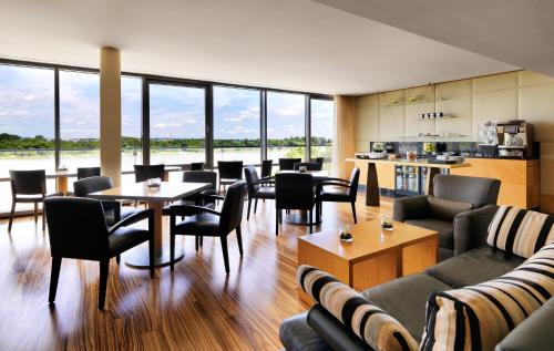 Twin Room - Club Access