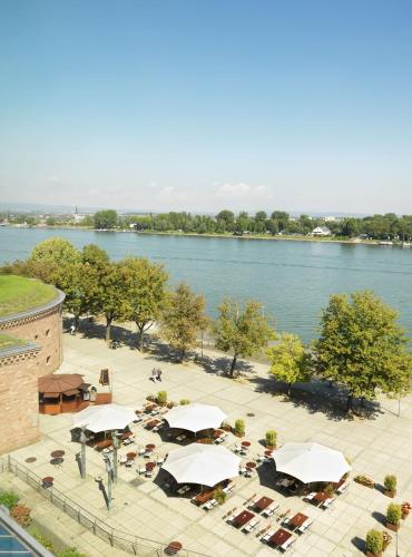 Twin Room with River View - Club Access