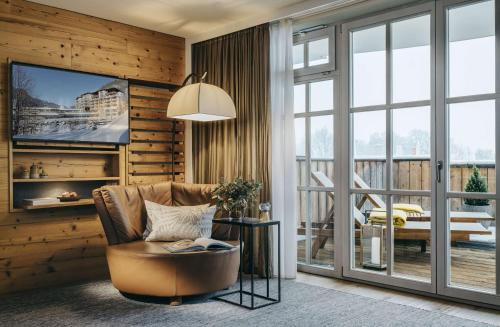King One Bedroom Suite with Alpine View