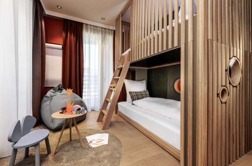 Suite with Mountain View