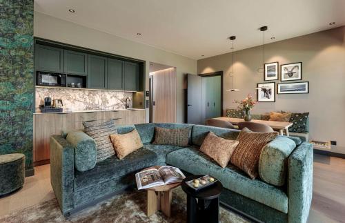 Suite with Mountain View