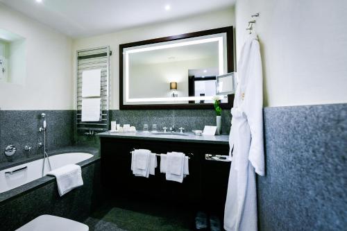 Deluxe Junior Suite