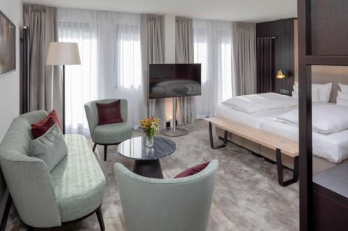 Modern Junior Suite