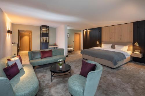 Modern Junior Suite