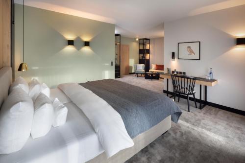 Modern Junior Suite with Balcony