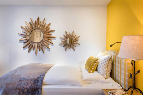 Classic Room with French Bed