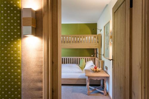 Teenie Suite