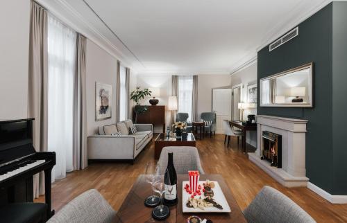 Superior King Room 