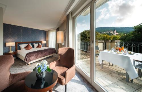 Deluxe King Room