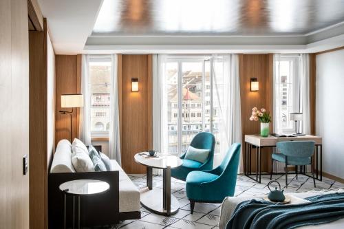 Riverside King Junior Suite