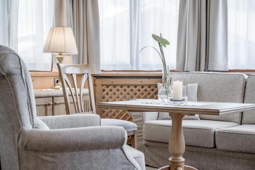 Large Deluxe Double Room