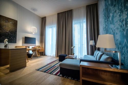 Business Suite with Balcony