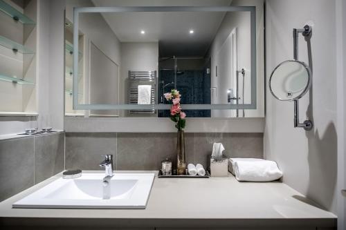 Business Suite with Balcony