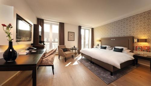 Superior King Room 