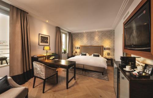 Executive King Room 