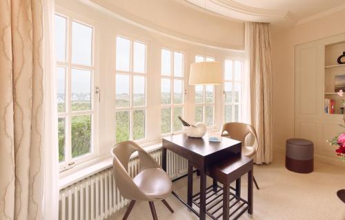 Large Dune Room