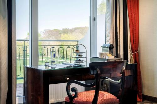 Superior room with lake view