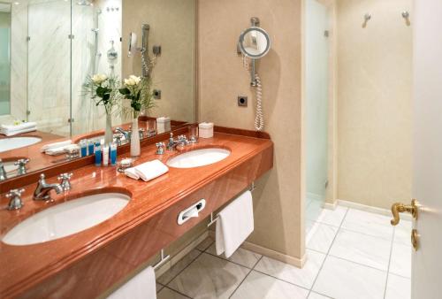 Deluxe Twin Room with Lake View