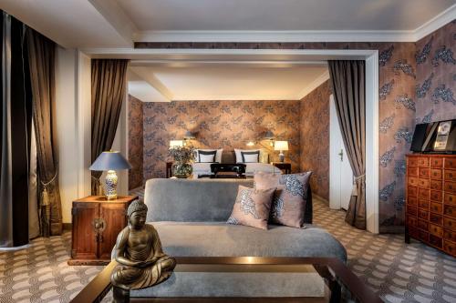 Junior Suite with Lake View