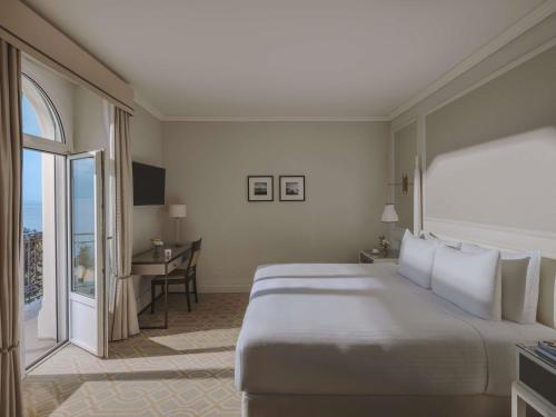 Junior Suite with Lake View