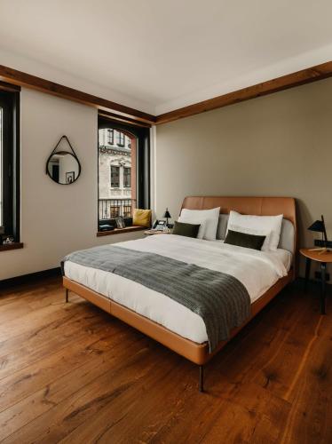 Superior King Room 