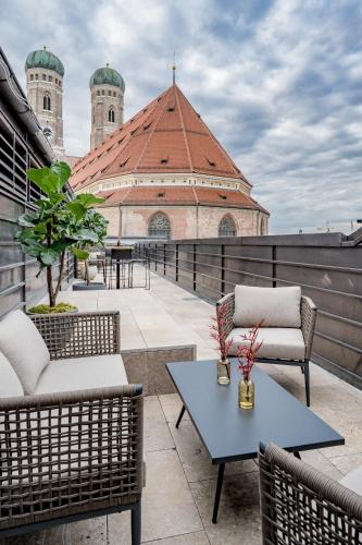 Penthouse Loft Suite