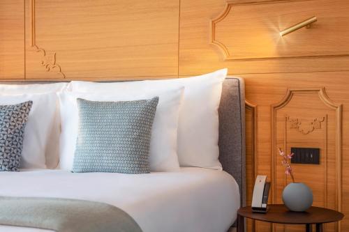 Superior Double or Twin Room with Mountain View