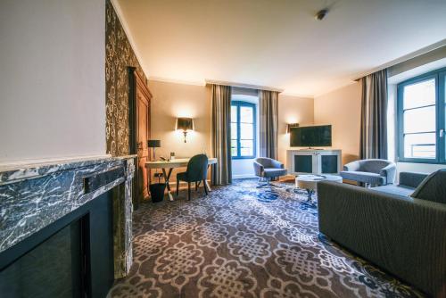 Suite with Spa Bath